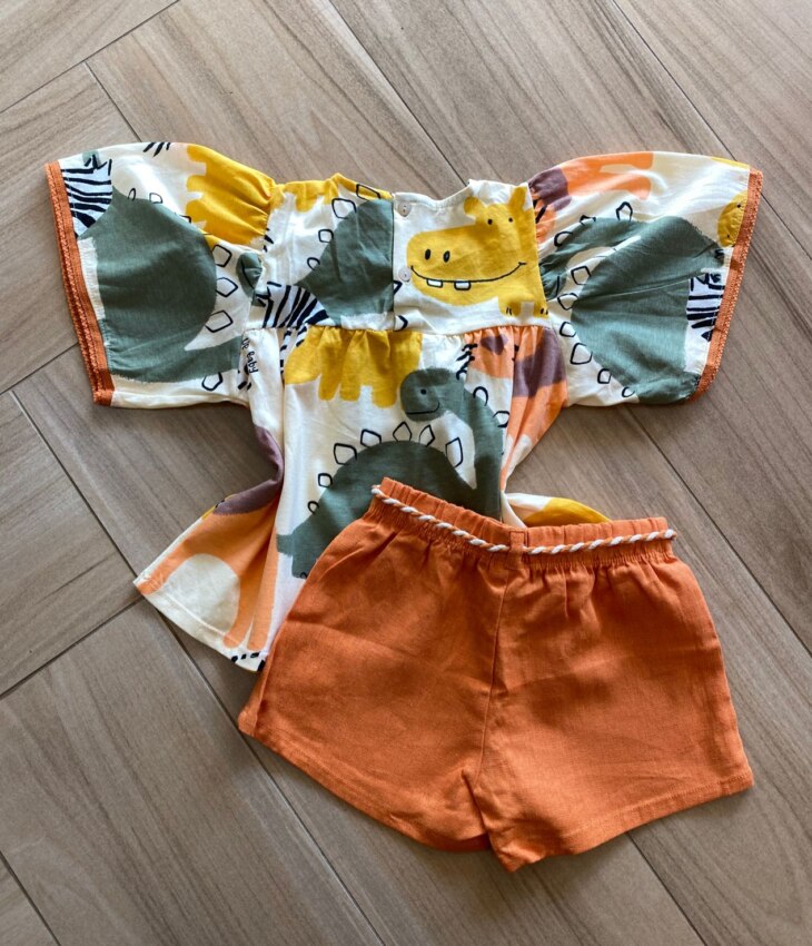 fernandaramoskids com br Conjunto Infantil Feminino Blusa Estampada e Short com Amarração2