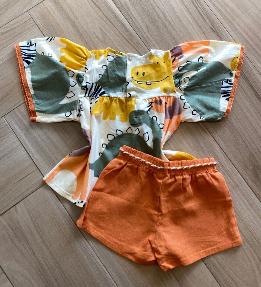fernandaramoskids com br Conjunto Infantil Feminino Blusa Estampada e Short com Amarração2