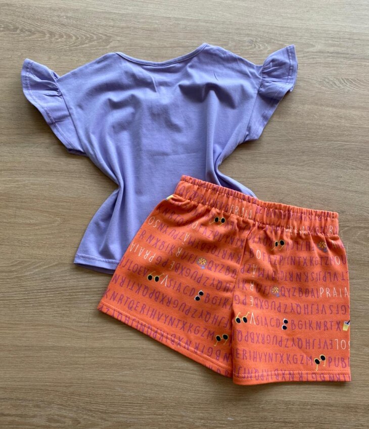 fernandaramoskids com br Conjunto Infantil Feminino Blusa Lilás e Short Salmão Estampado3