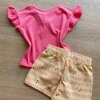 fernandaramoskids com br Conjunto Infantil Feminino Blusa Rosa com Pompom e Short Estampado2