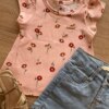 fernandaramoskids com br Conjunto Infantil Feminino Blusa Salmão Estampada e Short Jeans1