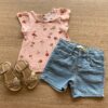 Conjunto Infantil Feminino Blusa Salmão Estampada e Short Jeans Fernanda Ramos Kids