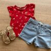 Conjunto Infantil Feminino Blusa Vermelha Estampada e Short Jeans Fernanda Ramos kids