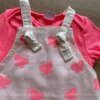 fernandaramoskids com br Conjunto Infantil Feminino Body Rosa Neon e Salopete Estampada1