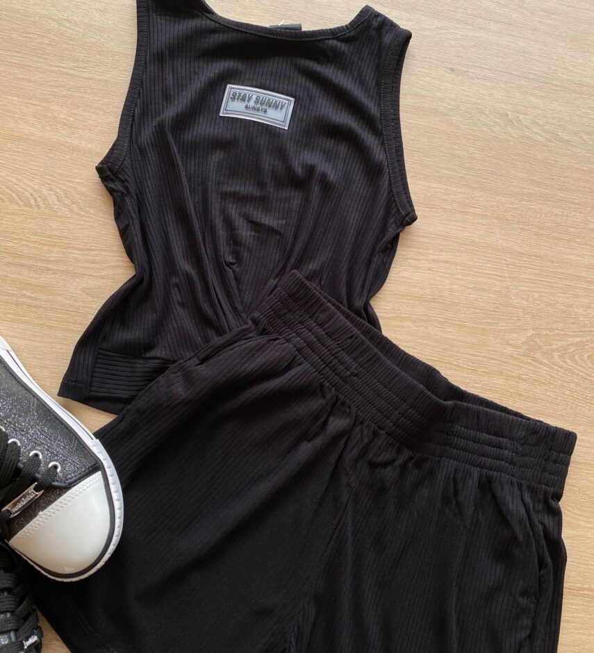 fernandaramoskids com br Conjunto Infantil Feminino Canelado Regata e Short Preto1