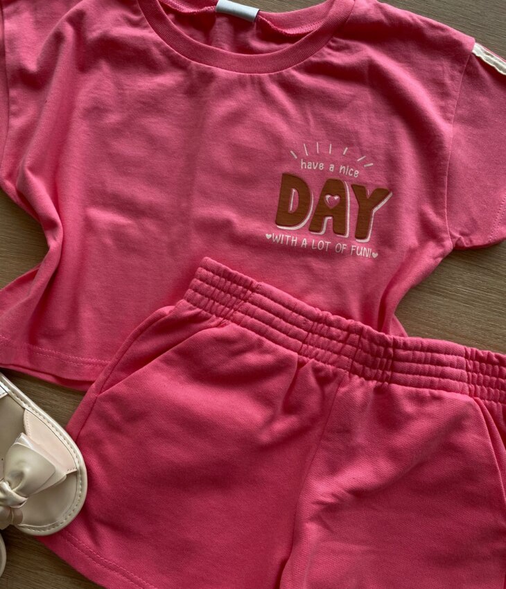 fernandaramoskids com br Conjunto Infantil Feminino Cropped e Short Rosa1