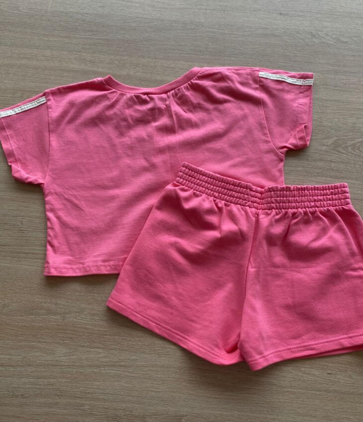 fernandaramoskids com br Conjunto Infantil Feminino Cropped e Short Rosa3