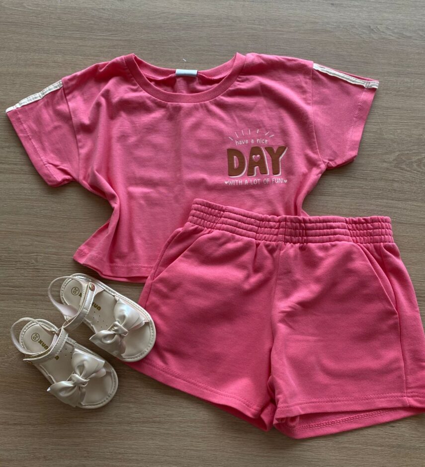 Conjunto Infantil Feminino Cropped e Short Rosa Fernanda Ramos Kids
