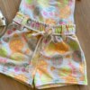 fernandaramoskids com br Conjunto Infantil Feminino Jardineira Frutinhas e Top Laranja Neon2