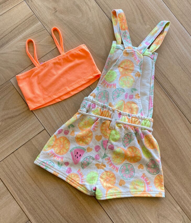 fernandaramoskids com br Conjunto Infantil Feminino Jardineira Frutinhas e Top Laranja Neon3