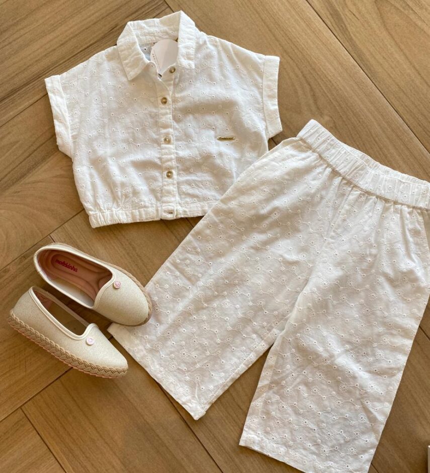 Conjunto Infantil Feminino Laise Cropped e Calça Pantacourt Off White Fernanda Ramos Kids