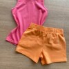 fernandaramoskids com br Conjunto Infantil Feminino Regata Rosa Estampada e Short Laranja2
