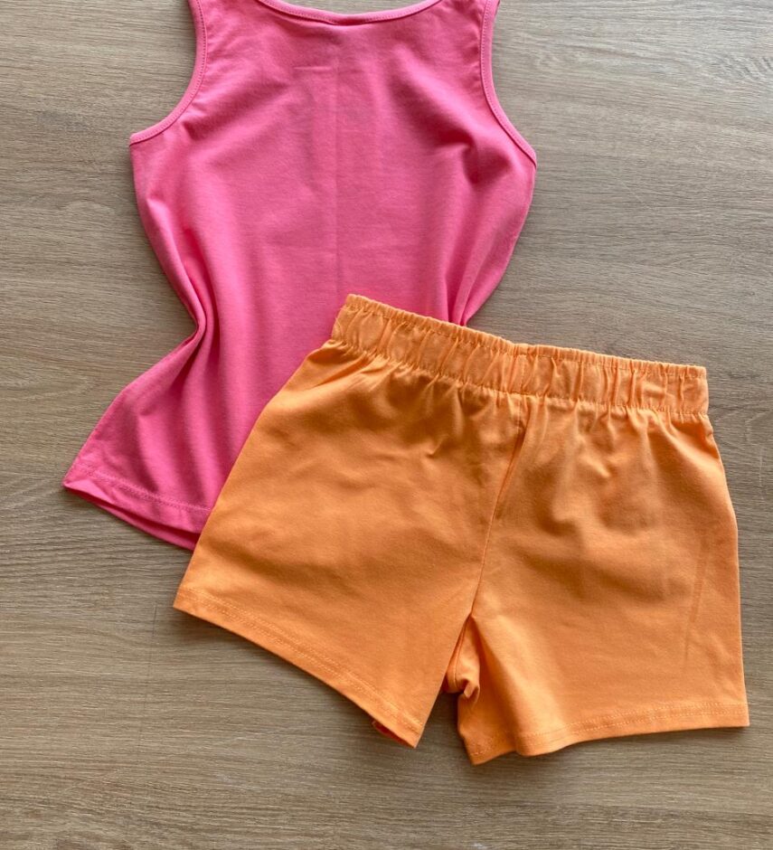 fernandaramoskids com br Conjunto Infantil Feminino Regata Rosa Estampada e Short Laranja2