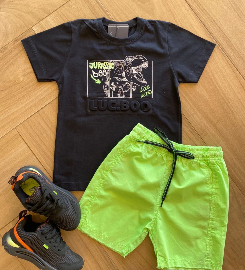 fernandaramoskids com br Conjunto Infantil Masculino Camiseta Preta e Bermuda Verde Neon1