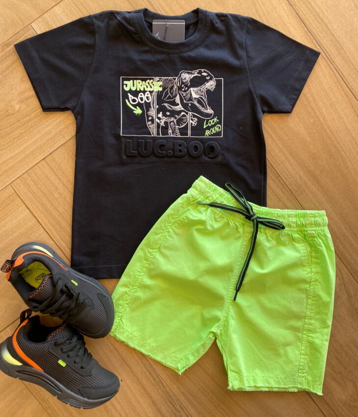 Conjunto Infantil Masculino Camiseta Preta e Bermuda Verde Neon Fernanda Ramos Kids