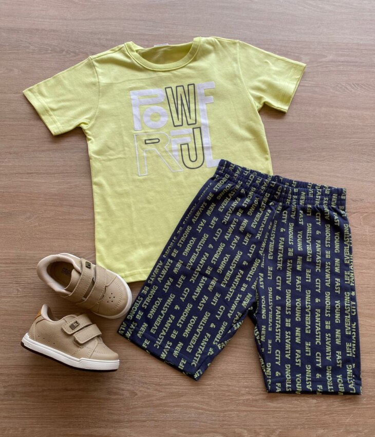 Conjunto Infantil Masculino Camiseta Verde Lima e Bermuda Estampada Fernanda Ramos Kids