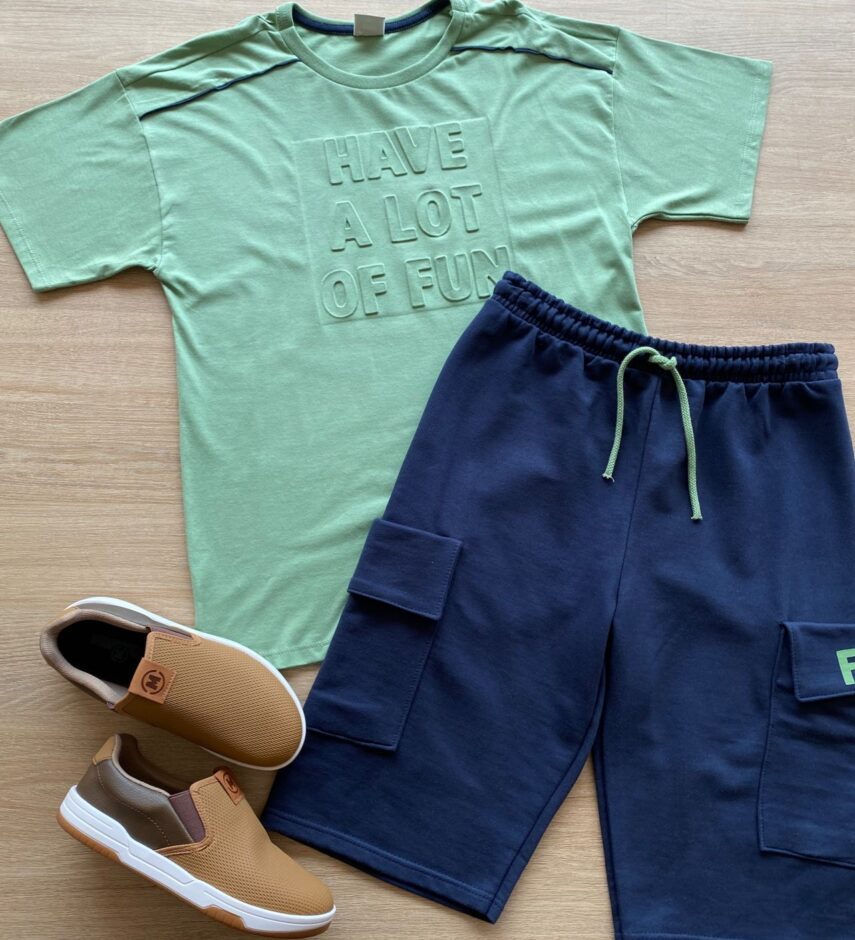 Conjunto Masculino Infantil Camiseta Verde e Bermuda Azul Marinho Fernanda Ramos Kids