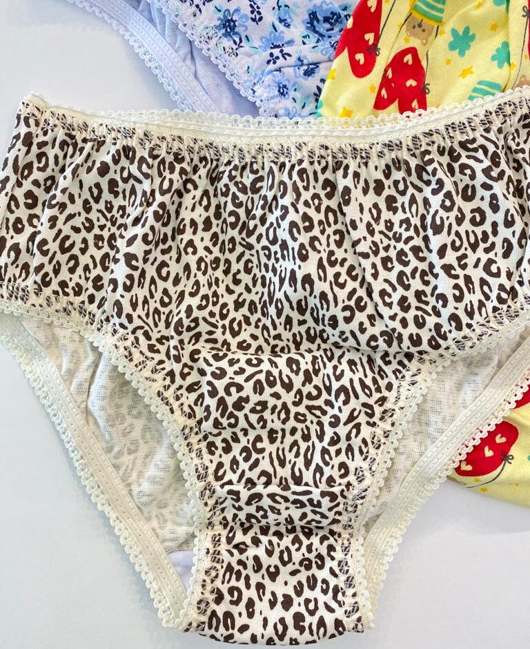 fernandaramoskids com br Kit 3 Calcinhas Infantil Feminina de Algodão Estampadas3