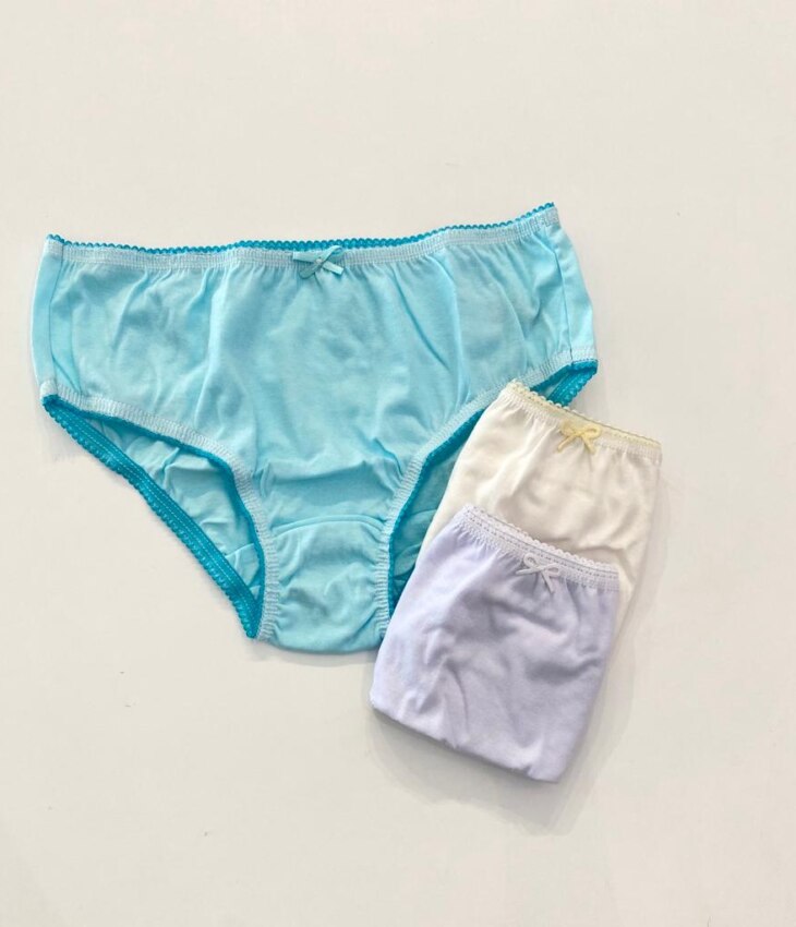 Kit Calcinha Infantil Feminina de Algodão Azul, Off White e Branca Fernanda Ramos Kids