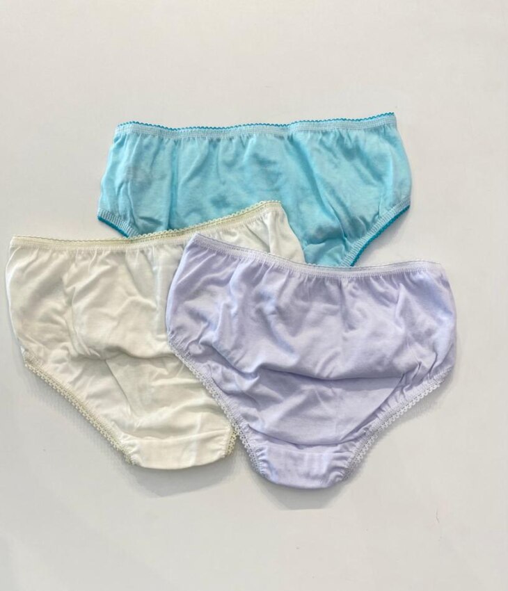 fernandaramoskids com br Kit Calcinha Infantil Feminina de Algodão Azul, Off White e Branca8