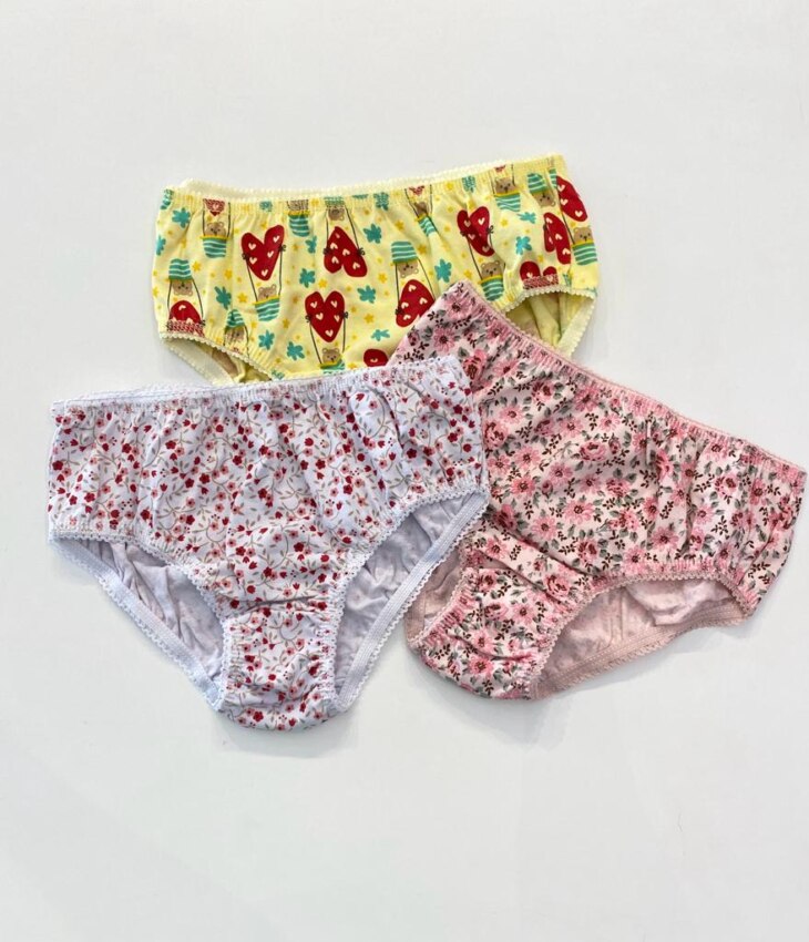 fernandaramoskids com br Kit Calcinha Infantil Feminina Estampada Branca, Amarela e Rosa2