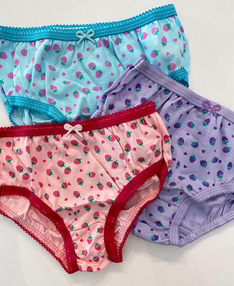 fernandaramoskids com br Kit Calcinha Infantil Feminina Estampada Lilás, Azul e Rosa3