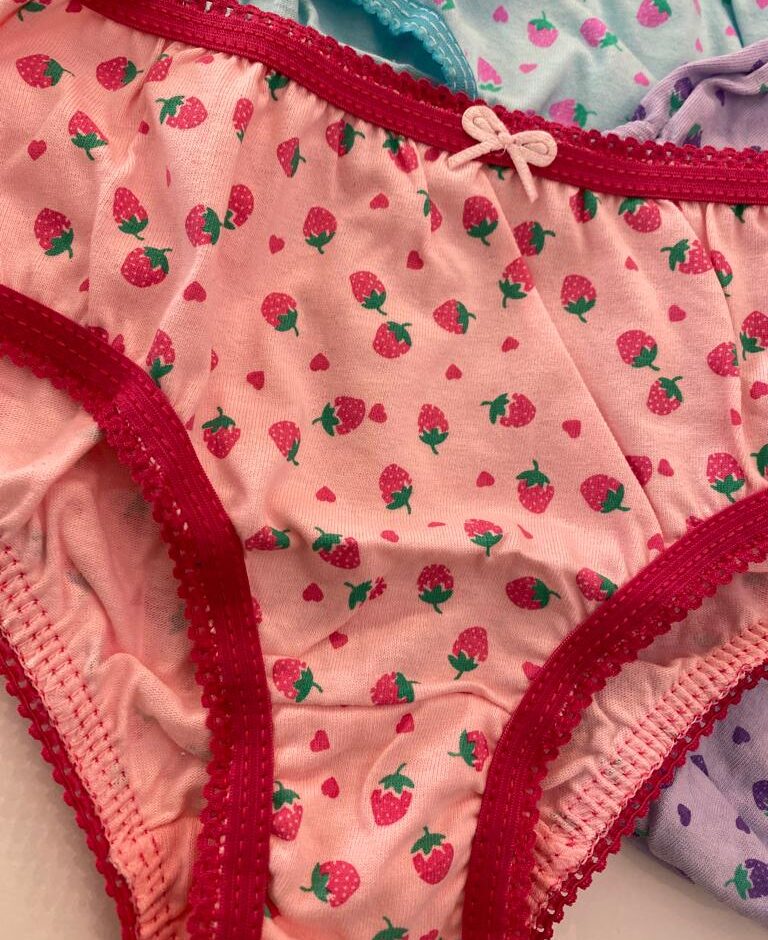 fernandaramoskids com br Kit Calcinha Infantil Feminina Estampada Lilás, Azul e Rosa4