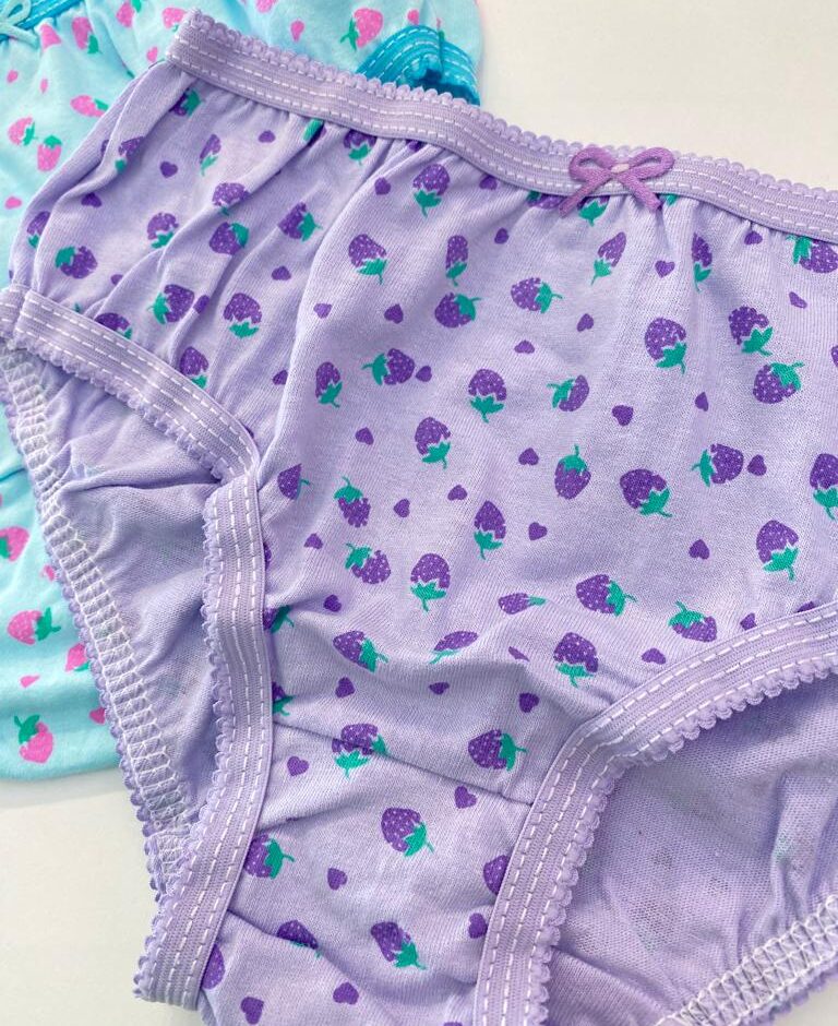fernandaramoskids com br Kit Calcinha Infantil Feminina Estampada Lilás, Azul e Rosa5