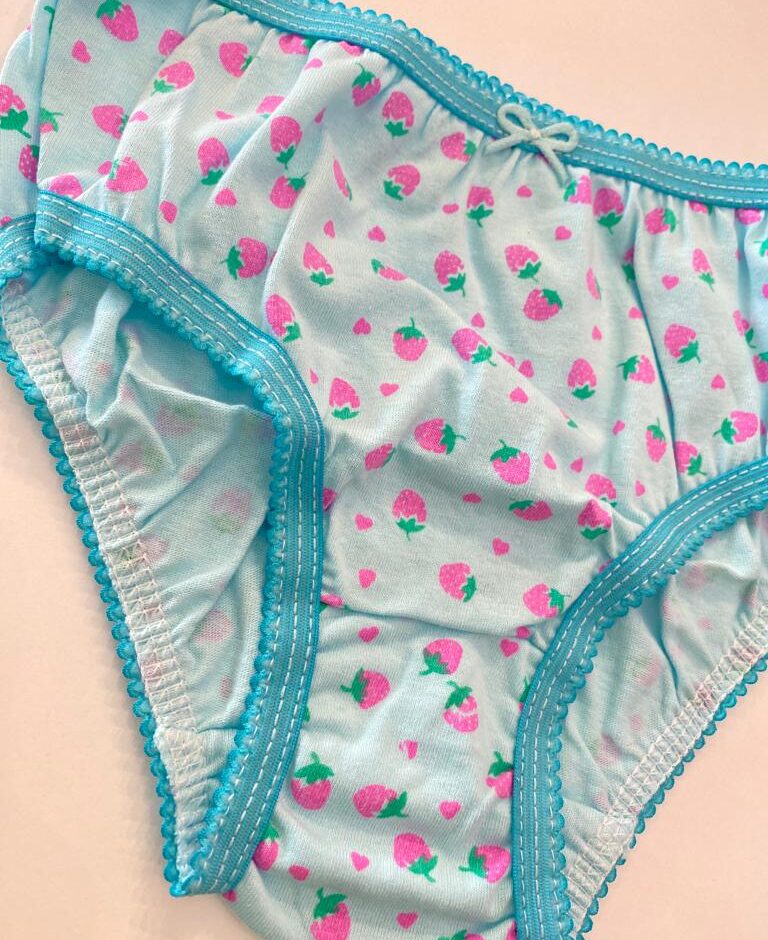 fernandaramoskids com br Kit Calcinha Infantil Feminina Estampada Lilás, Azul e Rosa6
