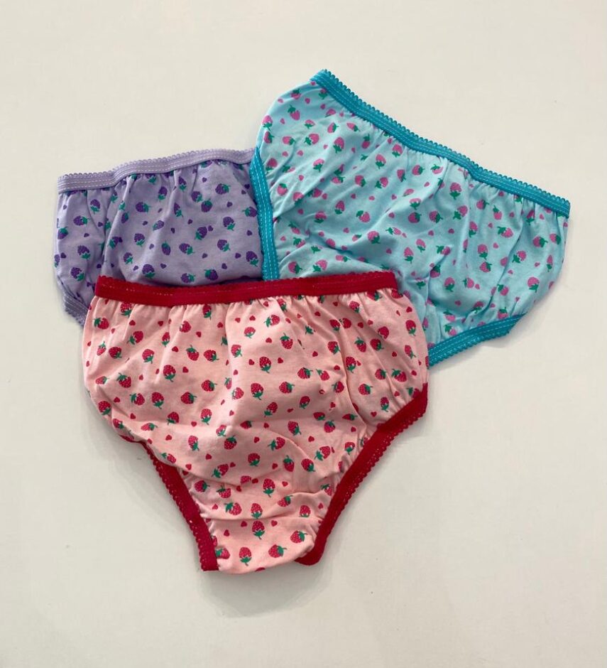 fernandaramoskids com br Kit Calcinha Infantil Feminina Estampada Lilás, Azul e Rosa7