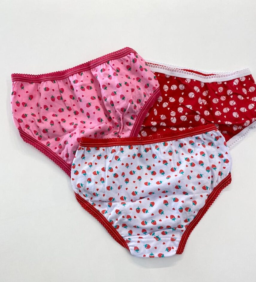fernandaramoskids com br Kit Calcinha Infantil Feminina Estampada Moranguinhos5