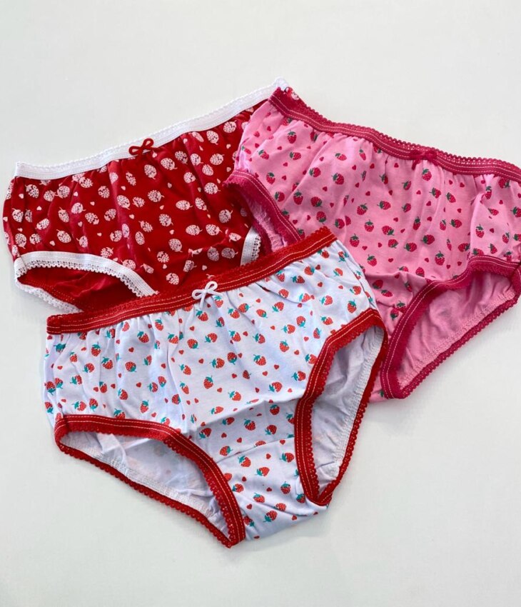 Kit Calcinha Infantil Feminina Estampada Moranguinhos Fernanda Ramos Kids