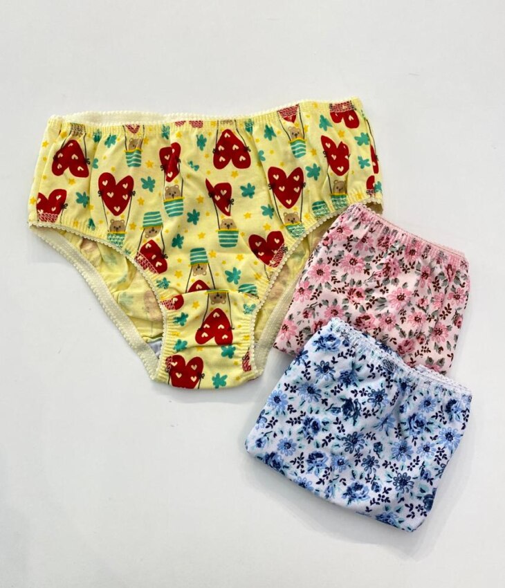 fernandaramoskids com br Kit Calcinha Infantil Feminina Estampada Rosa, Amarela e Branca1