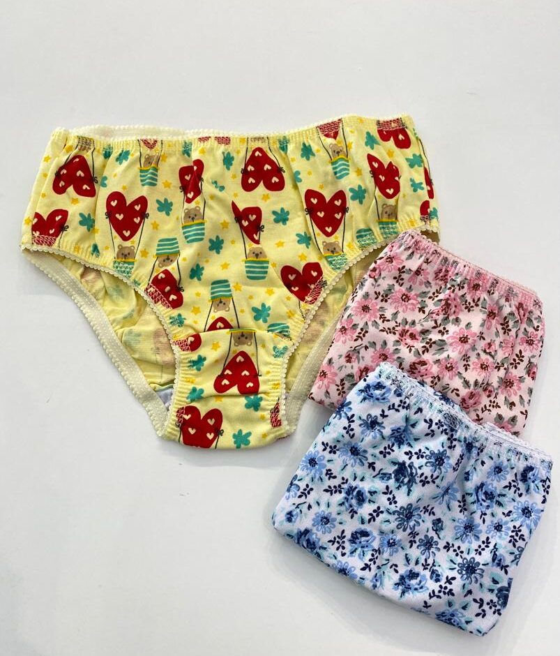 fernandaramoskids com br Kit Calcinha Infantil Feminina Estampada Rosa, Amarela e Branca2