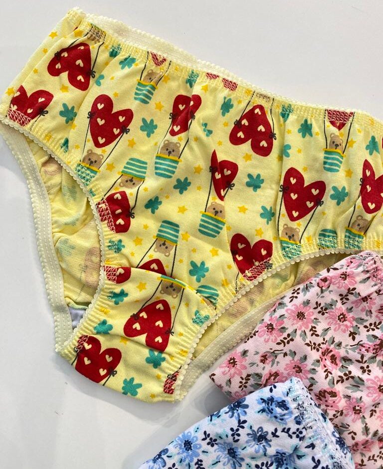 fernandaramoskids com br Kit Calcinha Infantil Feminina Estampada Rosa, Amarela e Branca3