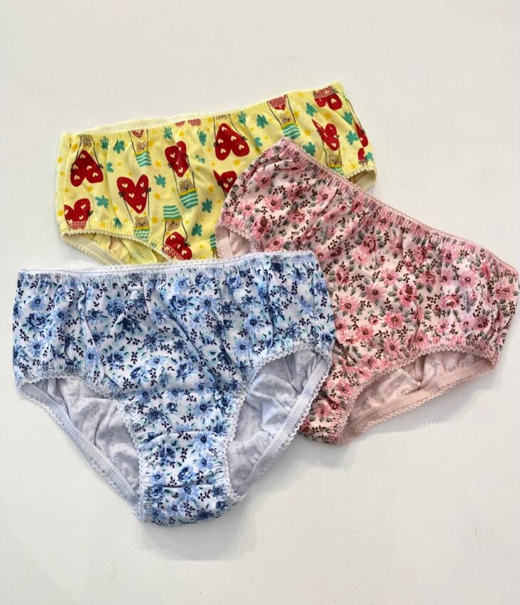 fernandaramoskids com br Kit Calcinha Infantil Feminina Estampada Rosa, Amarela e Branca6