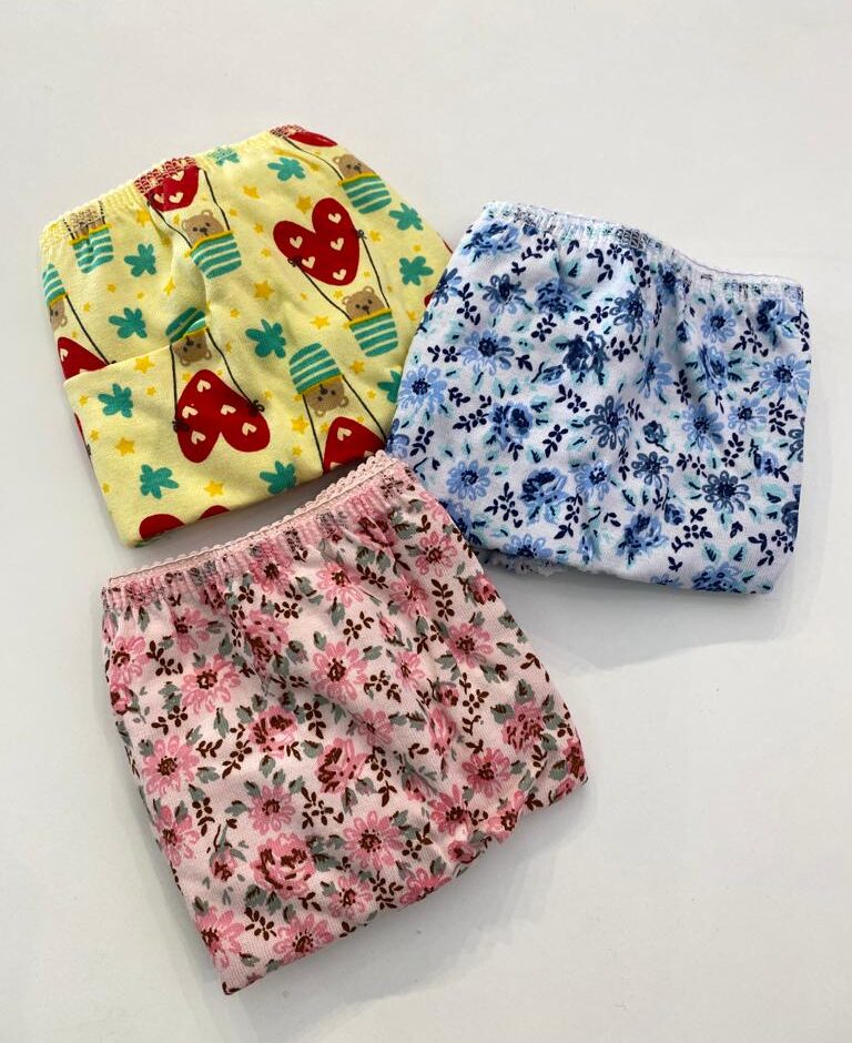 Kit Calcinha Infantil Feminina Estampada Rosa, Amarela e Branca Fernanda Ramos Kids