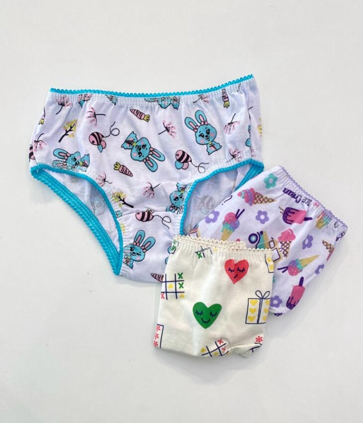 Kit com 3 Calcinhas Infantil Feminina Estampadas Fernanda Ramos Kids