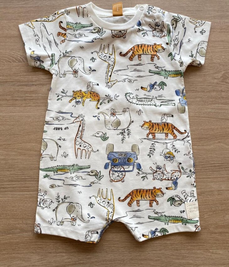 fernandaramoskids com br Macaquinho Infantil Masculino Manga Curta Off White Estampado1