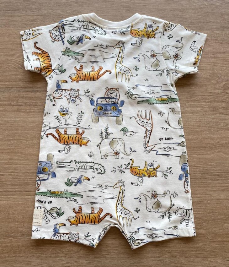 fernandaramoskids com br Macaquinho Infantil Masculino Manga Curta Off White Estampado3