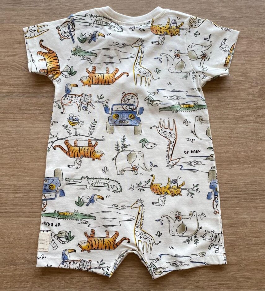 fernandaramoskids com br Macaquinho Infantil Masculino Manga Curta Off White Estampado3