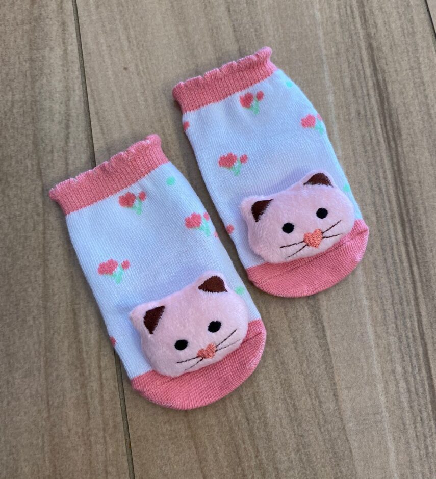 fernandaramoskids com br Meia Infantil Feminina Antiderrapante Branca com Gatinha Rosa2