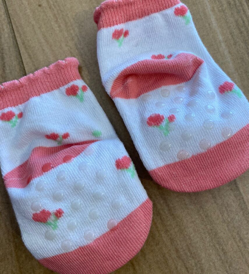 fernandaramoskids com br Meia Infantil Feminina Antiderrapante Branca com Gatinha Rosa3