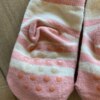 fernandaramoskids com br Meia Infantil Feminina Antiderrapante Listrada de Rosa Coelhinha5