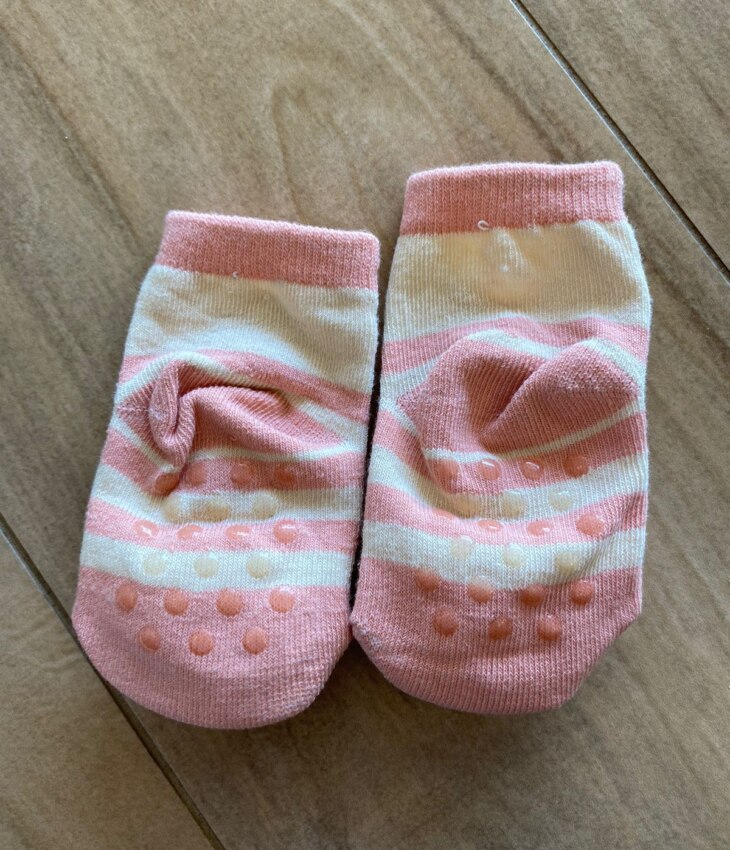fernandaramoskids com br Meia Infantil Feminina Antiderrapante Listrada de Rosa Coelhinha6
