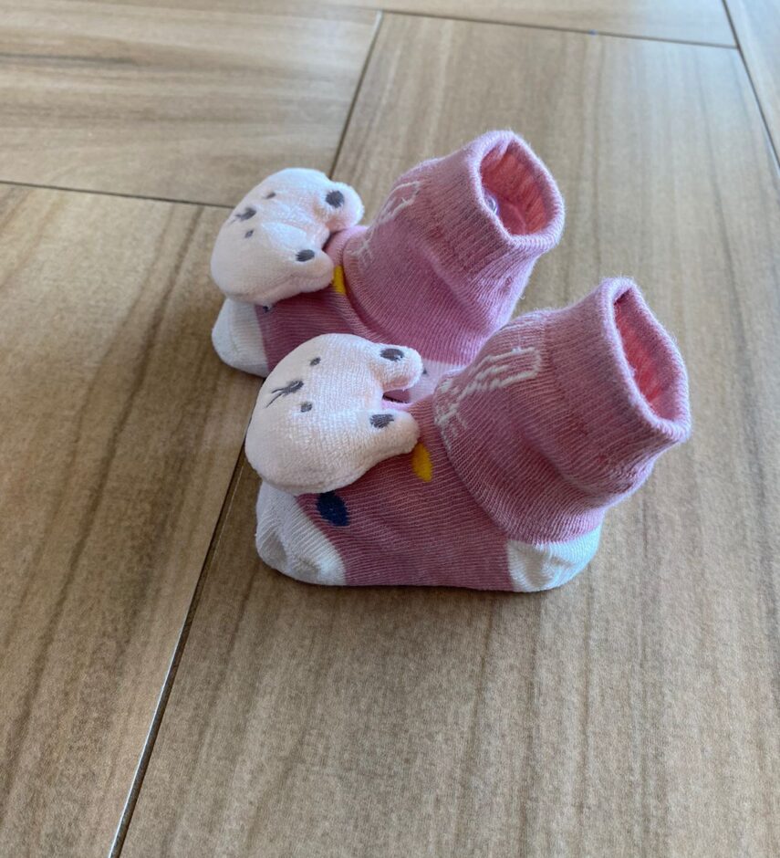 fernandaramoskids com br Meia Infantil Feminina Antiderrapante Rosé com Bichinho2
