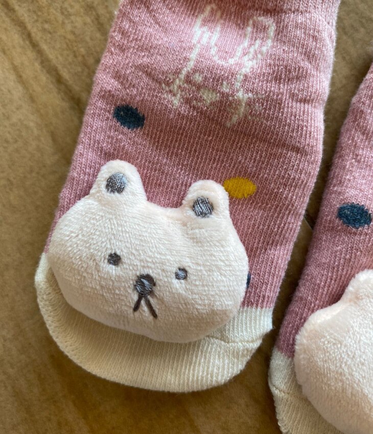 fernandaramoskids com br Meia Infantil Feminina Antiderrapante Rosé com Bichinho4