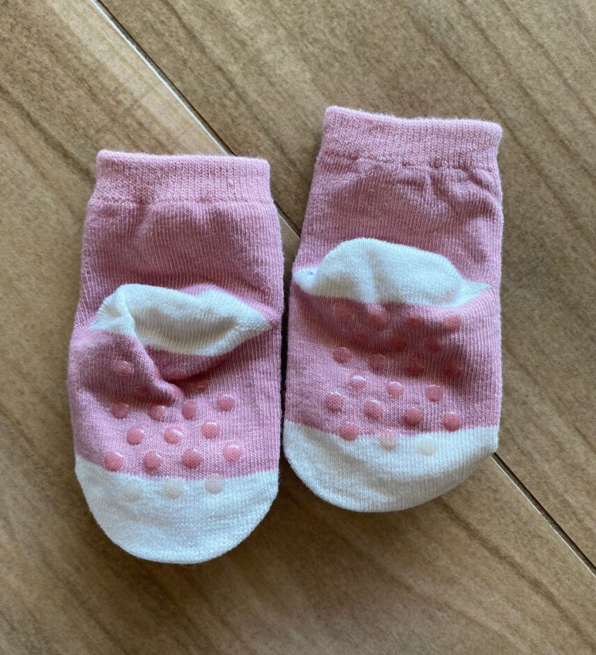 fernandaramoskids com br Meia Infantil Feminina Antiderrapante Rosé com Bichinho5