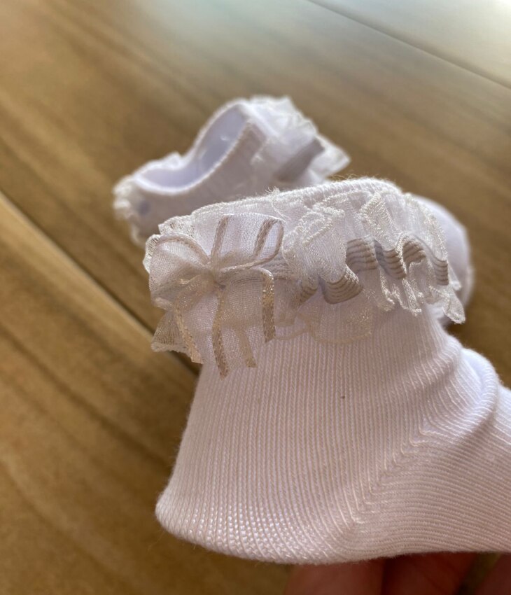 fernandaramoskids com br Meia Infantil Feminina Branca com Detalhe em Renda2