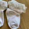 fernandaramoskids com br Meia Infantil Feminina Branca com Detalhe em Renda3